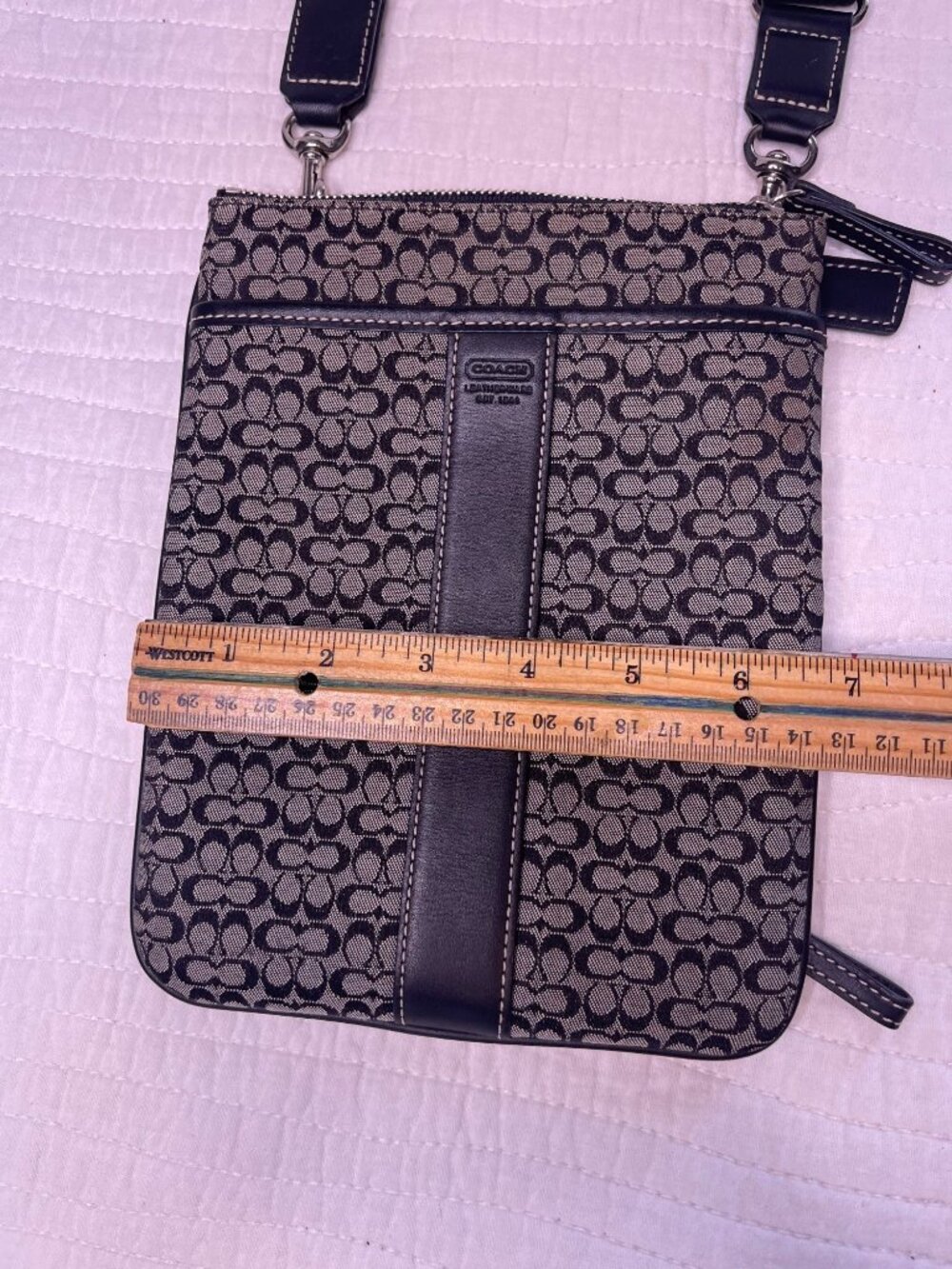 Coach Swingback Crossbody Bag Black Signature Print Leather Lightweight Travel - Picture 10 of 13